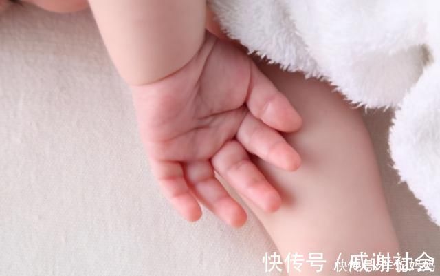 一日三餐|“脾胃虚”的宝宝,身上这2个部位经常出汗,父母早了解娃早受益