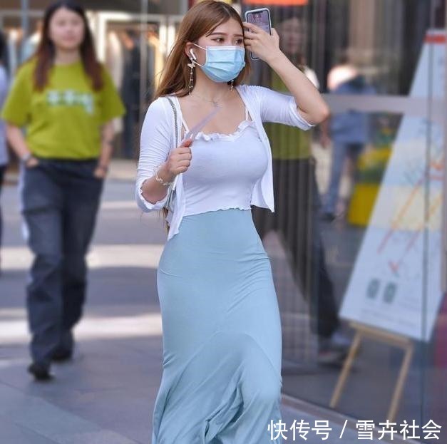 穿搭 穿着搭配的女性中,一些是迷人的,另一些是引人注目的!