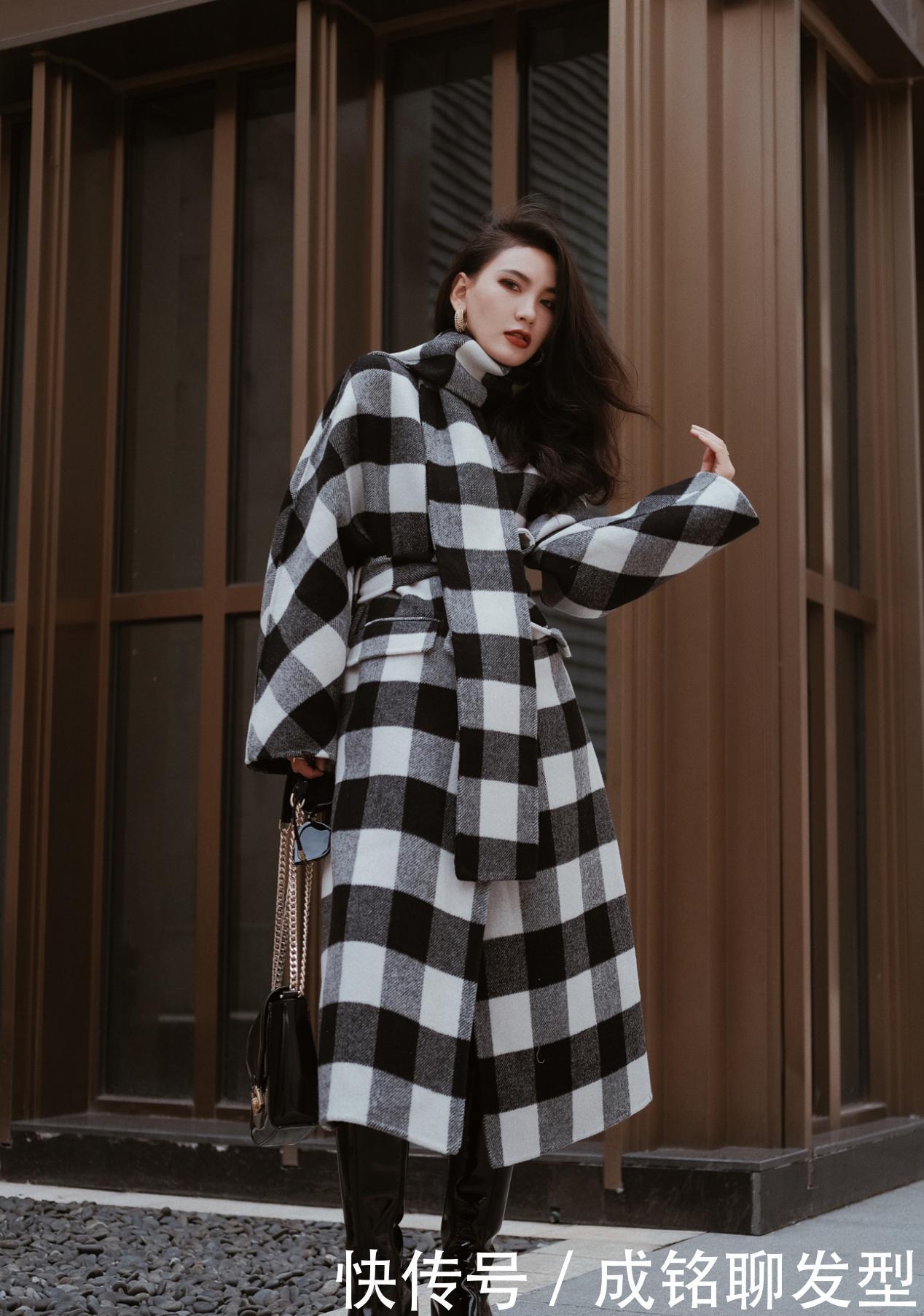 优雅|今年冬天流行什么大衣?优雅大气的格纹大衣很火,美得高级不撞衫