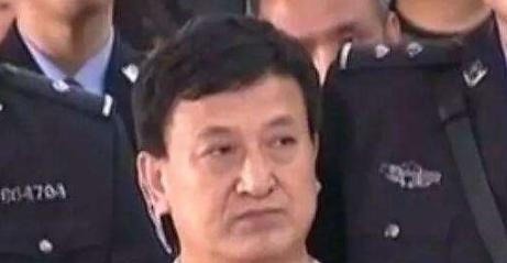 中国盗墓史#他是摸金校尉领头人,盗墓30年获利5亿,称百位专家不如他一人