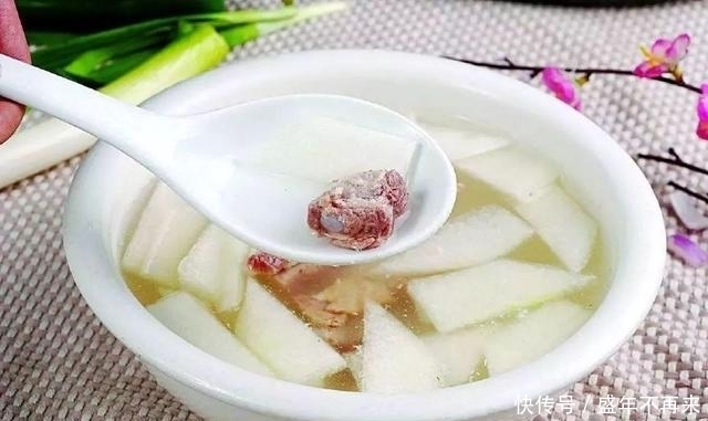 小厨房|碧纤芙白芸豆瘦身小厨房-冬季减肥食谱:萝卜汤!