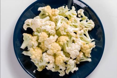 入味|炒花菜，过油还是焯水？都错了，教你一招，花菜香香脆脆很入味