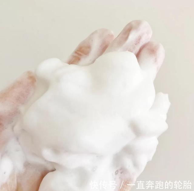 慎用|有钱人才用得起的4款大牌洗面奶,POLA黑ba人气最高,CPB干皮慎用