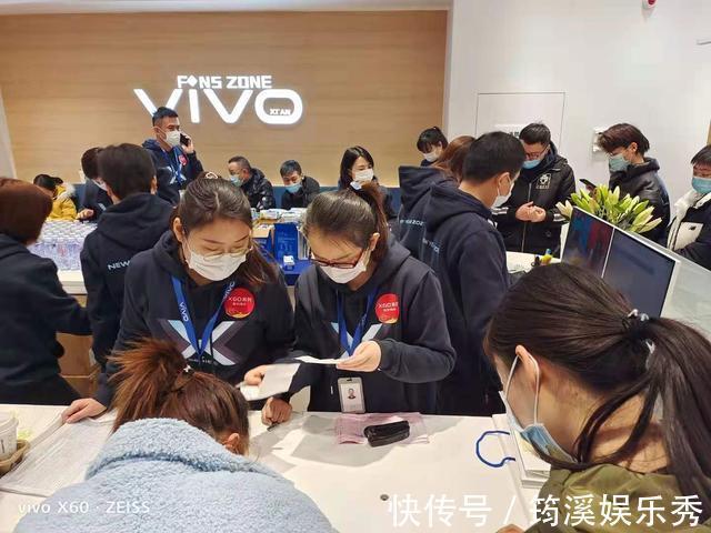 实体店|到店探探vivo X60，高配pro版已经卖光，想买请等补货