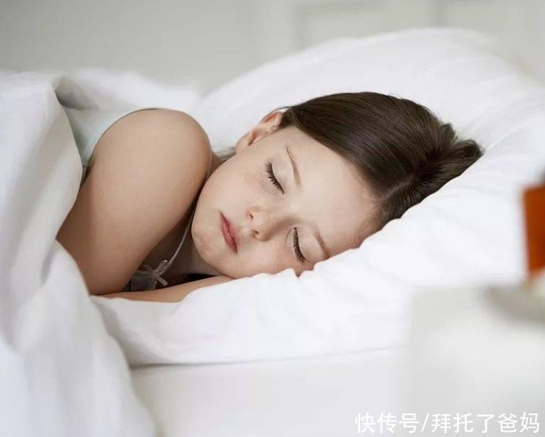 分床|多大可以和孩子分床睡?不能超过这个年龄,晚了孩子难独立