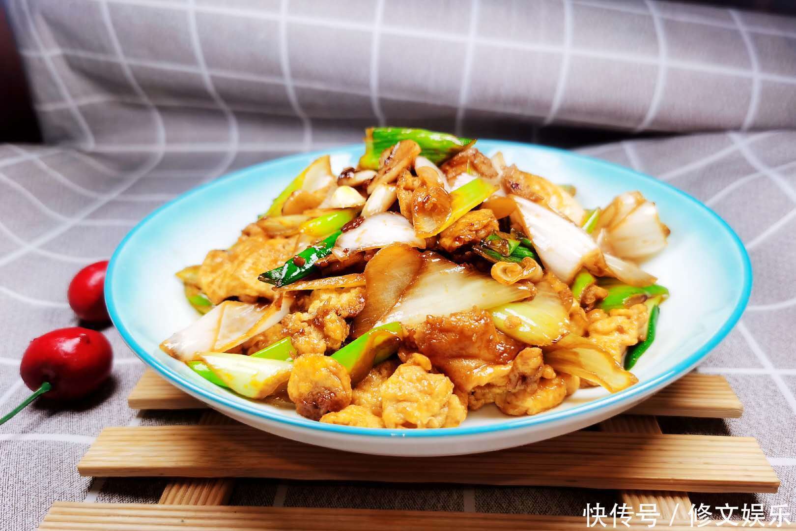  被“误解”的食材，浑身都是宝，和鸡蛋随手一炒，想不到如此美味