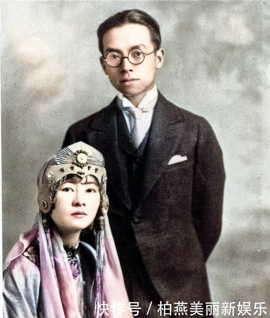 罕见梁思成和林徽因合影,气质优雅郎才女貌,两人带病设计国徽