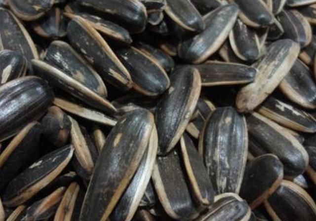 吃货|吃货公认“最长肉”的5种零食,辣条奶茶登榜,难怪你那么胖