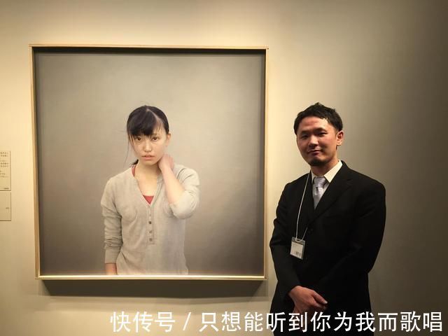 冷军#日本画家手绘落水少女,放大10倍水珠清晰可见,网友:哗众取宠