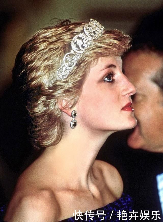 老照片见证戴安娜王妃佩戴过的那些精美珠宝,每件都很夺目