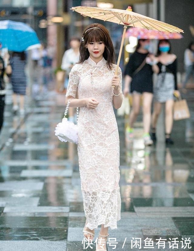 洋气|性感要讲究分寸感,现在流行的“半透裙”就刚刚好,洋气又显高级