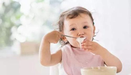 光脚|宝宝夏天可以不穿袜子吗?儿科医生给出答案,多数人后悔知道晚了