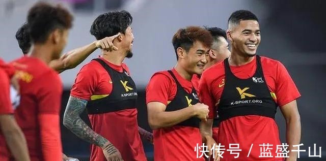喜讯|中国足球传来喜讯广州队做出难得决定,球迷纷纷点赞!