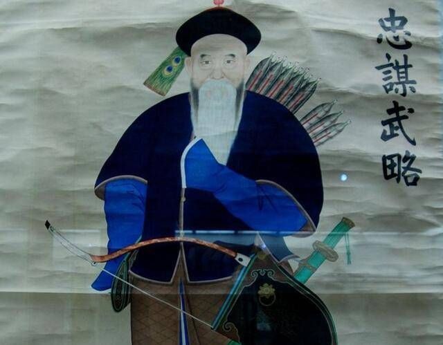 大喜|皇帝：你平时看书吗？大臣：我不识字，皇帝大喜：升官陕甘总督