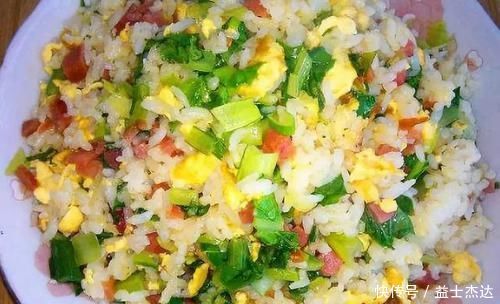 蛋炒饭:先炒蛋还是先炒饭?酒店大厨这样做,香味十足!