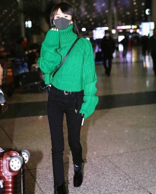 大长腿|绿色毛衣配铅笔裤个性保暖，显高洋气，很适合日常穿搭