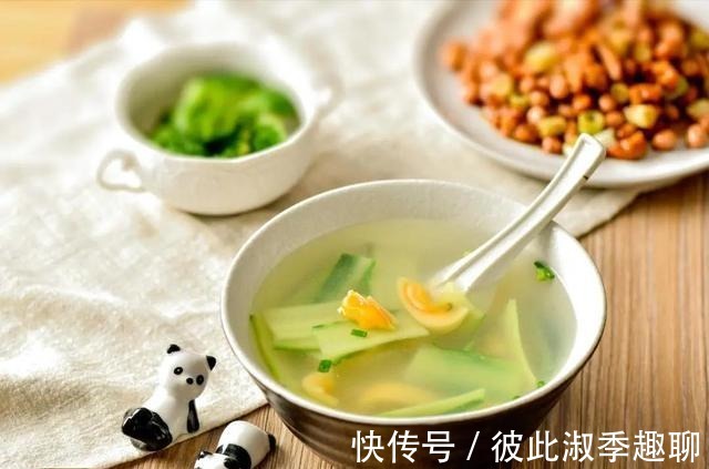 泡脚|女生来例假时，坚持“一洗、二吃、三不要”，不妨提前了解下