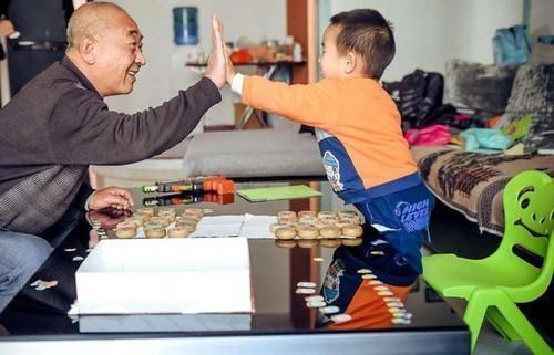 |沙雕动画,搞笑:有个爱做实验的堂哥,我也跟着倒霉