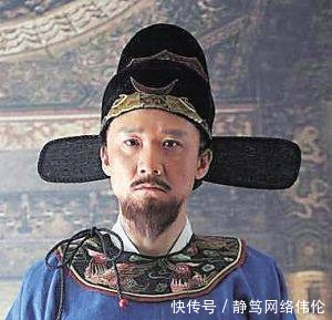 此大臣不懂做官,就爱骂皇上,越骂官却越大,皇上死后哭到吐血