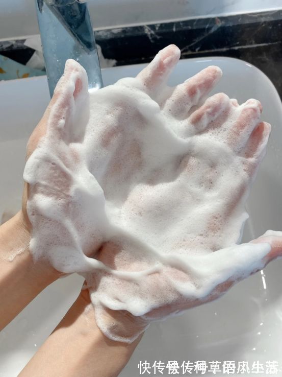 舒缓|国内7大憋屈护肤品,明明好用又平价,却“输在包装”,真讽刺