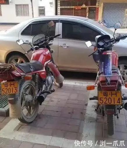 |搞笑GIF:看不懂妹子这样做的意义,凉快?