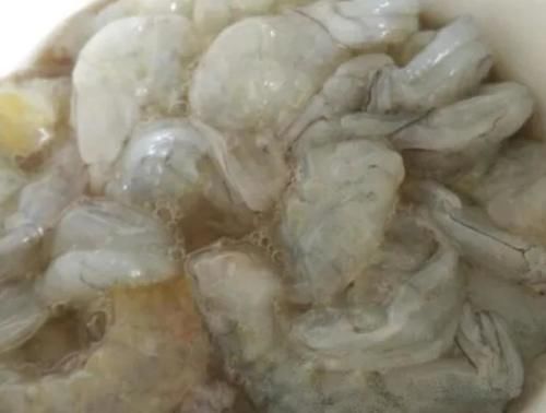 鲜虾的这种做法，清香开胃，比其他做法还好吃，值得一试