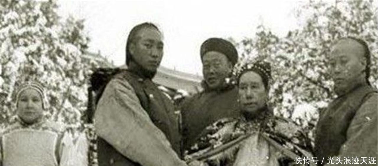 和慈禧|慈禧五世外孙女露面,网友一眼认出,感叹道和慈禧有一拼!