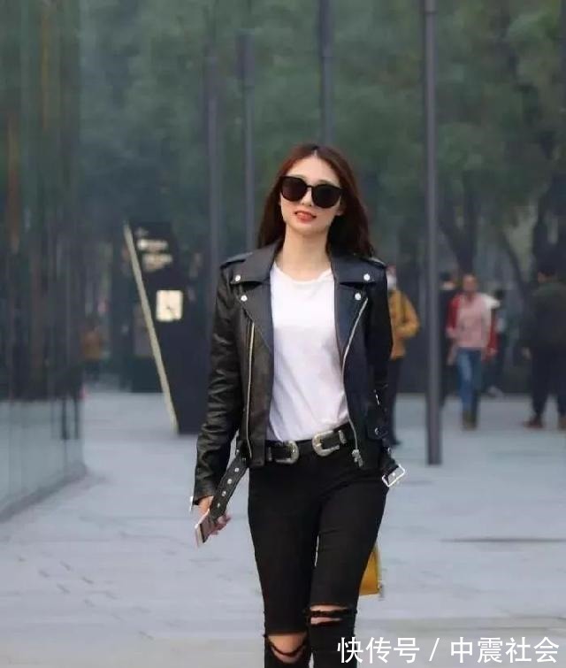 美女 清新靓丽的小姐姐,白衬衫搭配牛仔裤,看起来帅气又大方