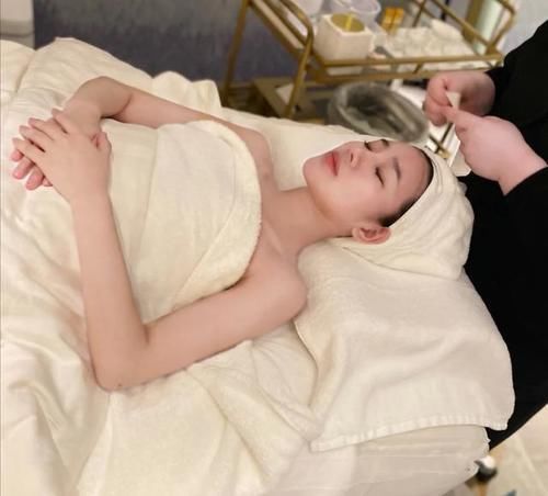 敏感肌|为什么不建议女人去美容院?离职员工透露了这些,别说不知道了