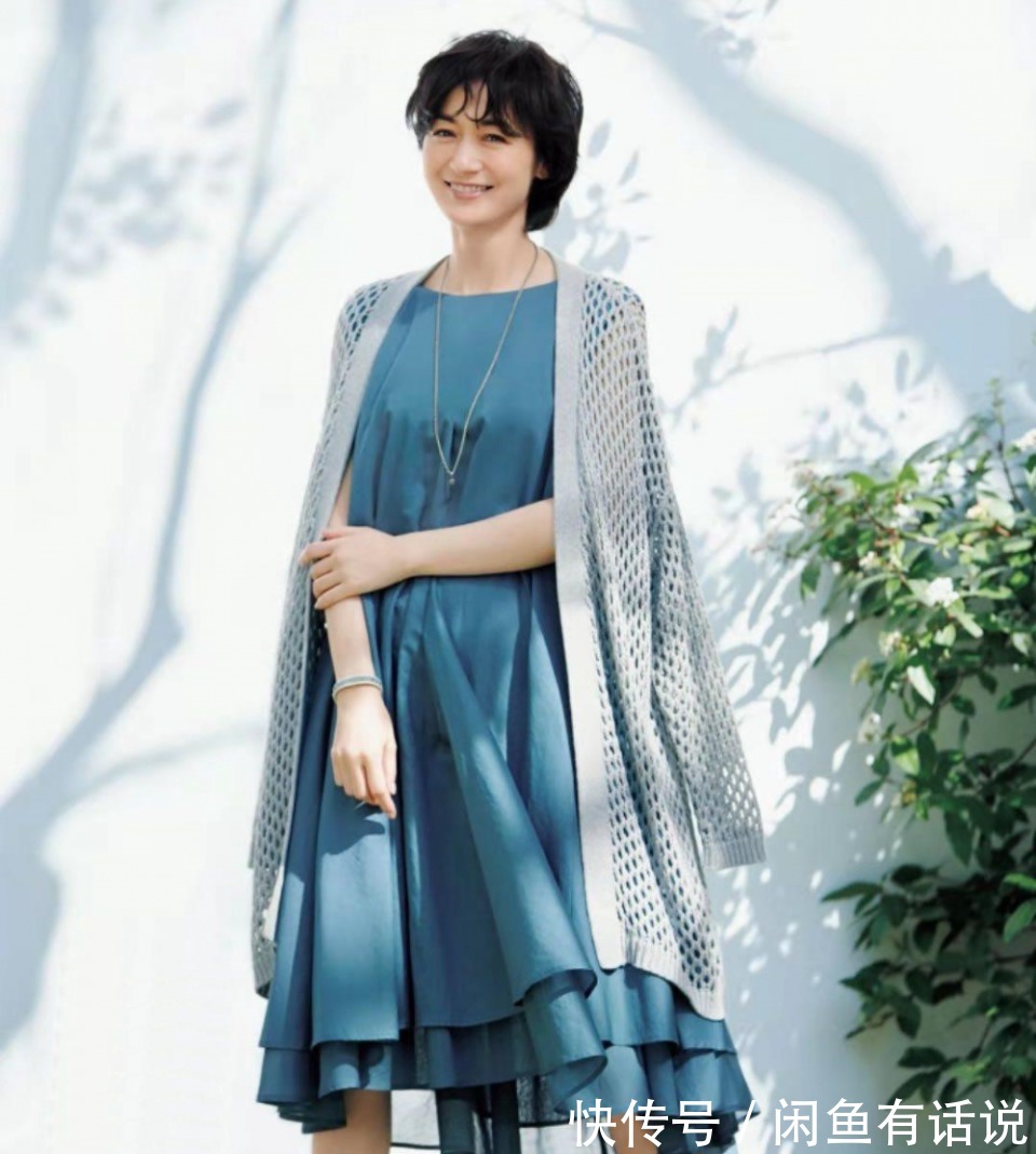 穿衣风格|优雅耐看的日系穿搭,更适合50多岁阿姨,简简单单的款式更提气质