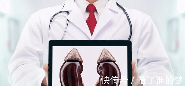 排出体外|肾不好的人，身体可能有“1黑2臭”，若你全没有，恭喜肾还不错！