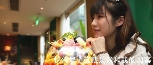 大胃王mini|朋友请吃冰淇淋,却只点了一个,都想扭头走,端上桌后“傻眼”了