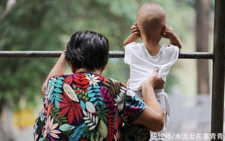子女|老人到底该不该帮子女看孩子,四种模式供你选择,了解一下