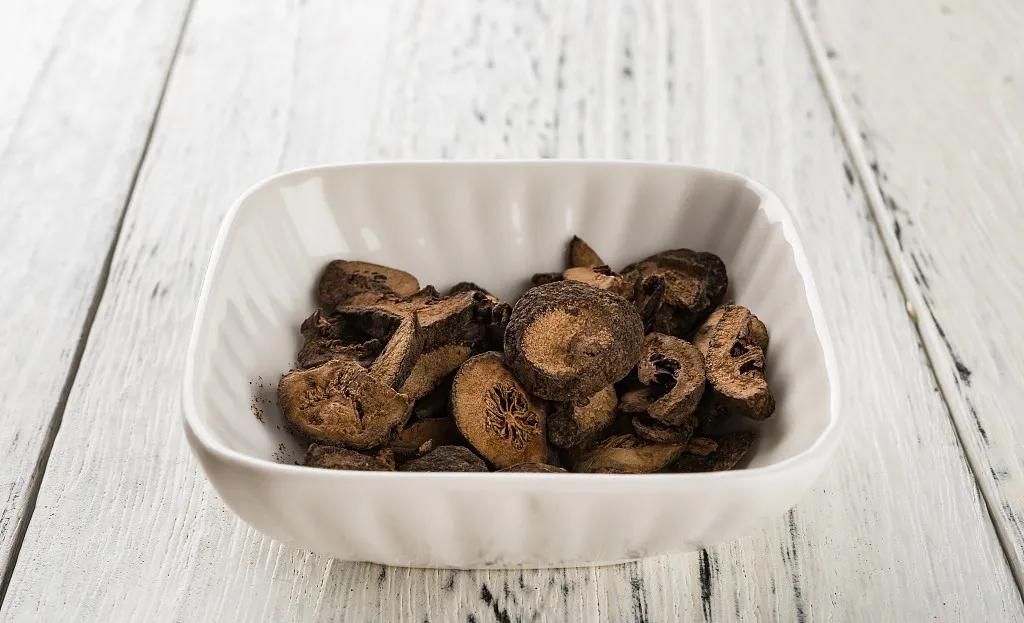 性温|治疗脾胃病竟然这么简单,记住白术的八个好搭档