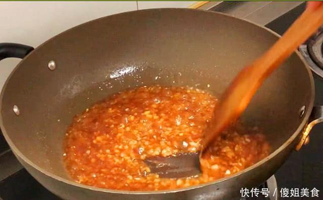 豆角|夏天我家豆角从不炒着吃,煎一煎8分钟就上桌,比红烧肉还解馋