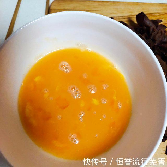 炒鸡蛋|木耳炒鸡蛋,简单的一道菜