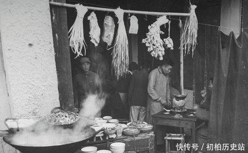 惊讶|罕见老照片:旧时人们在吃火锅,第二张令人惊讶!