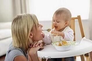 警惕|家长给婴儿喂食葡萄干致其呼吸困难 这些带娃误区要警惕！