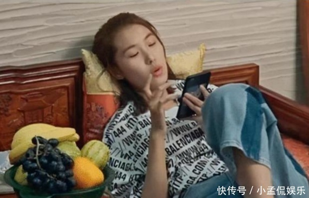 刘思琪16岁靠妈妈喂饭,花钱没概念出门6个保镖,今成设计师
