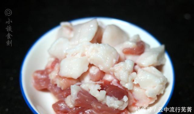 一大|这菜以前一买一大捆,今年只舍得一根根买,2块钱一根虽贵但好吃