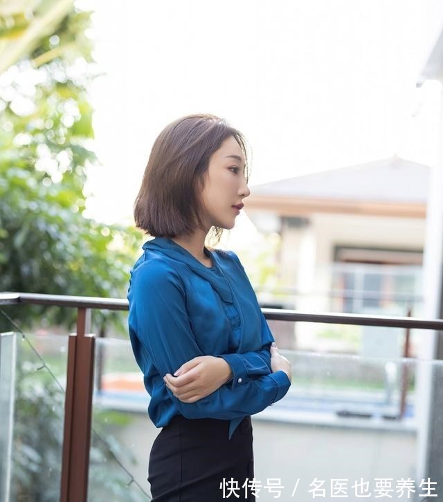 衬衫搭配 衬衫搭配高腰裙,让你从土妞变成时尚女人,魅力更胜一筹!