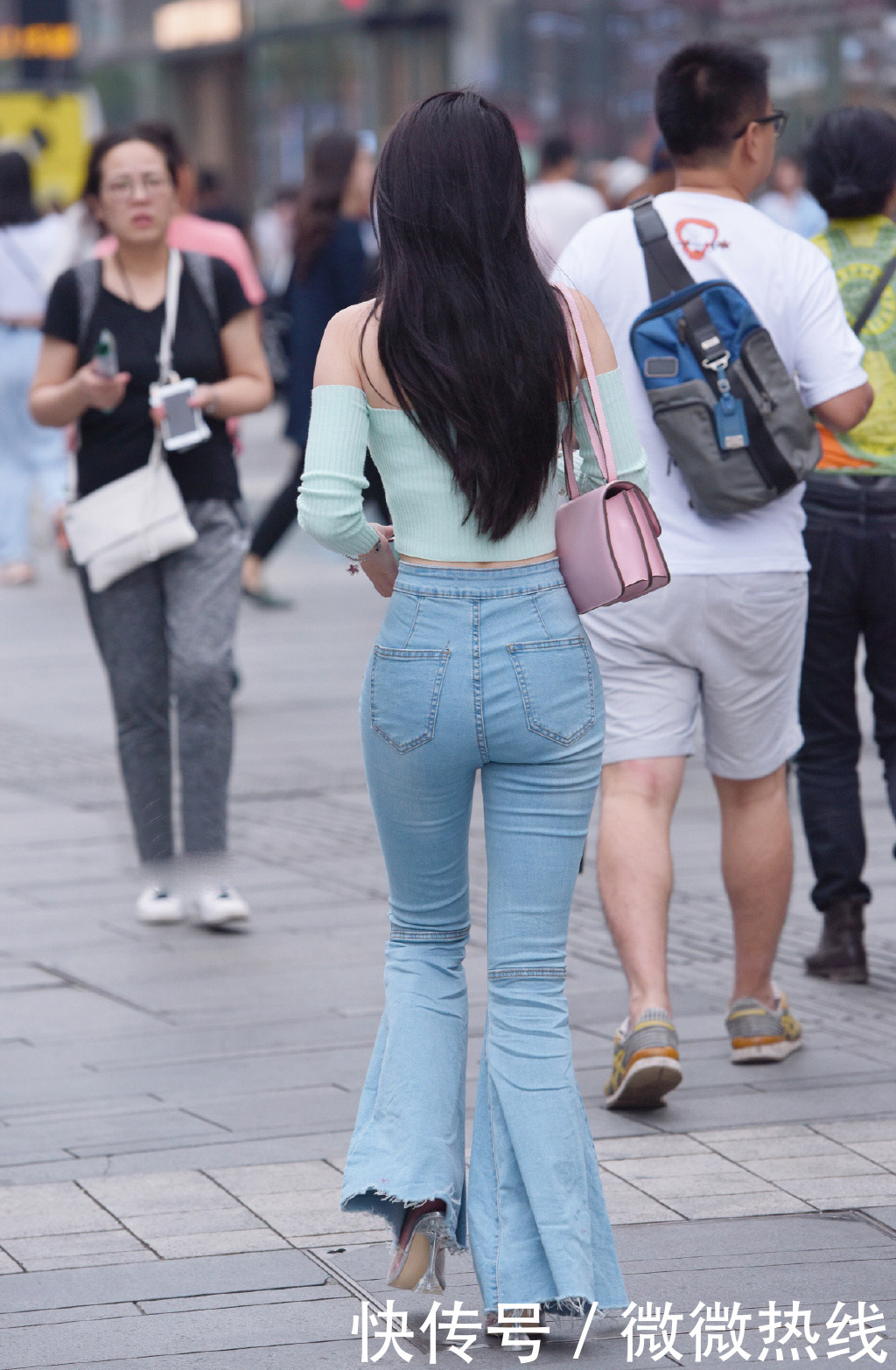 才能|喇叭裤时髦个性,用心才能穿出美感,身材偏胖的女生别“大意”