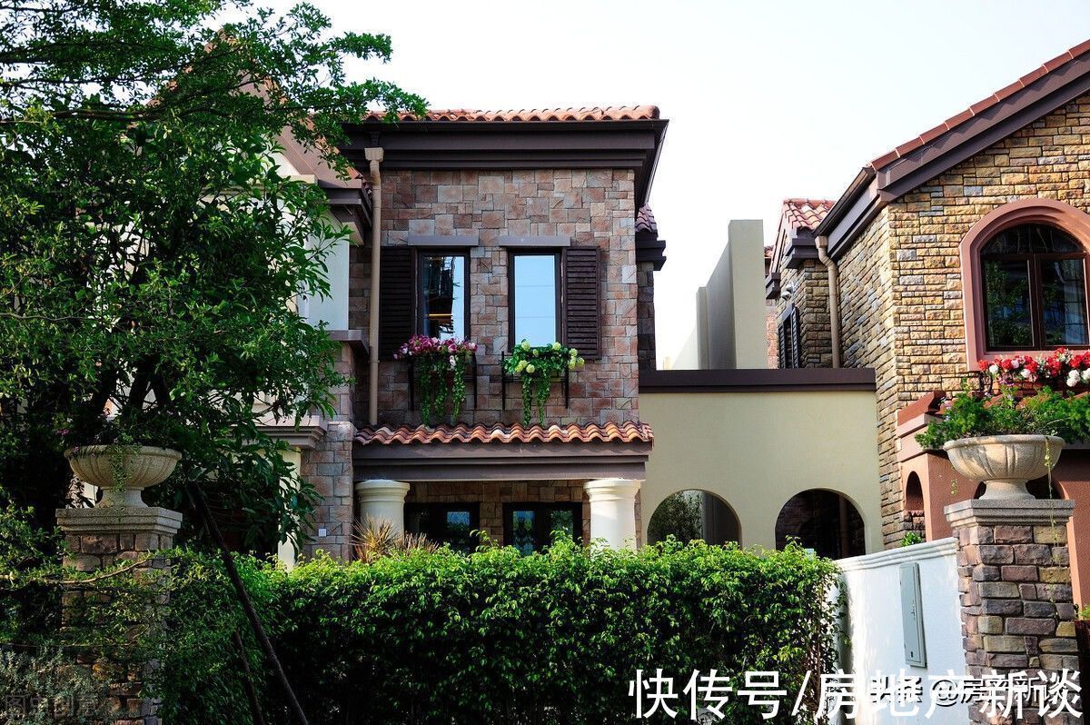 住宅|别墅不受欢迎了?有钱人正在从别墅搬回高层,内行:3大硬伤影响