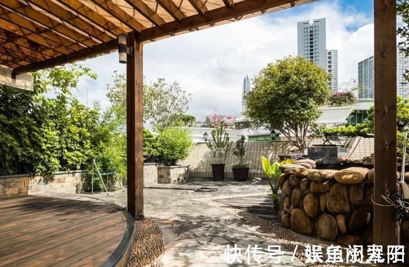 高楼层|为啥有钱人都爱买“顶楼房”?售楼小姐说漏嘴,庆幸自己没选错!