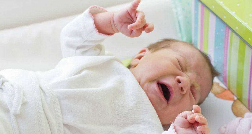 侏儒症|产检一切正常的新生儿多一个手指,爸爸要求医院赔偿,医生表示很冤枉