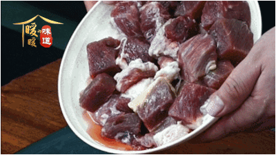 炖牛肉时,这味香料一定要放!20分钟软烂入味、不塞牙,很多人都放错,难怪又老又柴