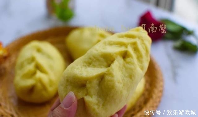 老妈蒸包子用这种面,吃起来甜丝丝的营养也高,包子店都买不到!