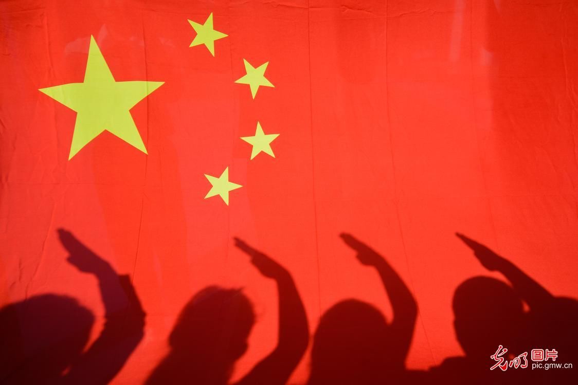 川南幼儿师范高等专科学校#【光明图刊】多彩形式迎国庆佳节