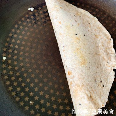 安佳|#安佳马苏里拉芝士挑战赛#全麦芝士牛肉饼