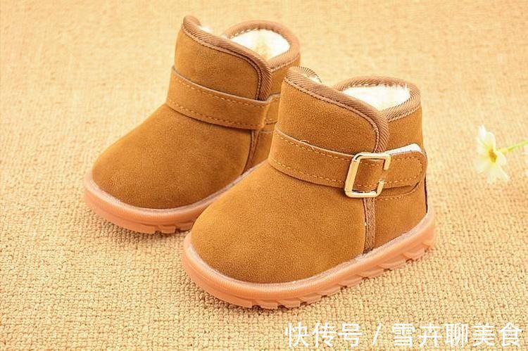 孩子|别给宝宝穿“雪地靴”!最害娃的4类鞋子,保暖也要注意这些问题